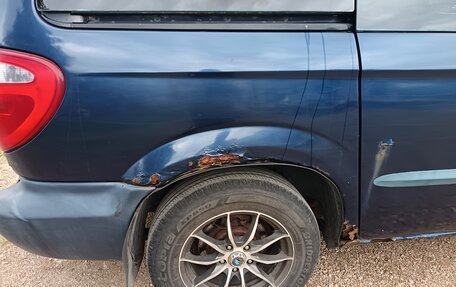 Chrysler Voyager IV, 2001 год, 270 000 рублей, 10 фотография