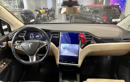 Tesla Model X I, 2016 год, 3 500 000 рублей, 2 фотография