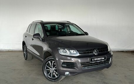 Volkswagen Touareg III, 2012 год, 1 990 000 рублей, 3 фотография
