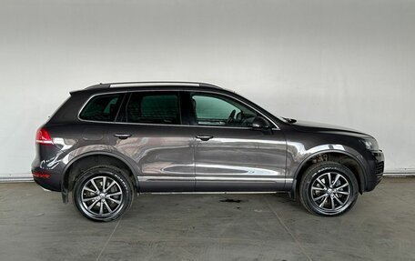 Volkswagen Touareg III, 2012 год, 1 990 000 рублей, 8 фотография