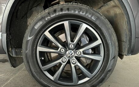 Volkswagen Touareg III, 2012 год, 1 990 000 рублей, 21 фотография