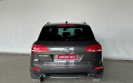 Volkswagen Touareg III, 2012 год, 1 990 000 рублей, 6 фотография