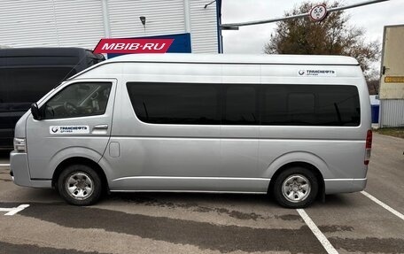 Toyota HiAce H200, 2014 год, 1 749 000 рублей, 4 фотография