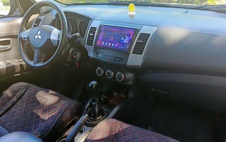 Mitsubishi Outlander III рестайлинг 3, 2011 год, 1 150 000 рублей, 4 фотография