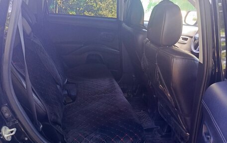 Mitsubishi Outlander III рестайлинг 3, 2011 год, 1 150 000 рублей, 5 фотография