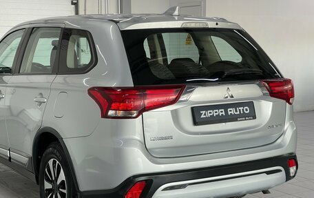 Mitsubishi Outlander III рестайлинг 3, 2018 год, 2 209 000 рублей, 7 фотография