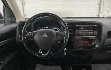 Mitsubishi Outlander III рестайлинг 3, 2018 год, 2 209 000 рублей, 9 фотография