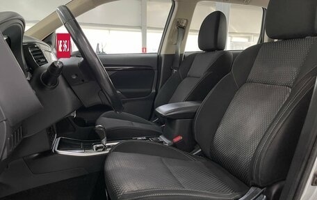 Mitsubishi Outlander III рестайлинг 3, 2018 год, 2 209 000 рублей, 20 фотография