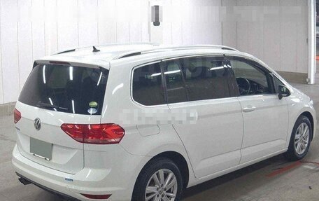 Volkswagen Touran III, 2019 год, 1 670 000 рублей, 4 фотография