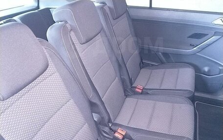 Volkswagen Touran III, 2019 год, 1 670 000 рублей, 6 фотография