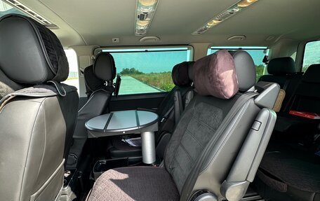 Volkswagen Multivan T6 рестайлинг, 2019 год, 4 300 000 рублей, 7 фотография