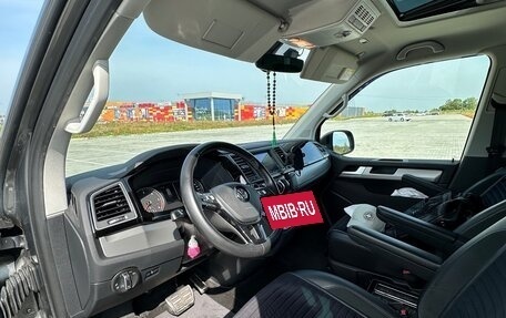 Volkswagen Multivan T6 рестайлинг, 2019 год, 4 300 000 рублей, 4 фотография