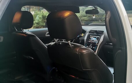 Ford Explorer VI, 2014 год, 1 900 000 рублей, 4 фотография