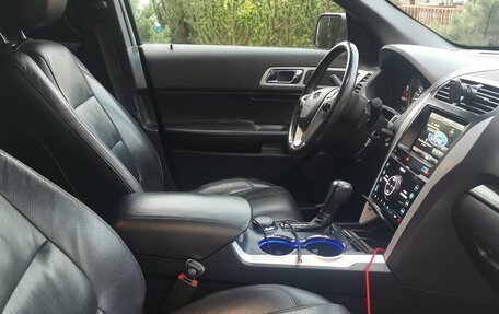 Ford Explorer VI, 2014 год, 1 900 000 рублей, 11 фотография