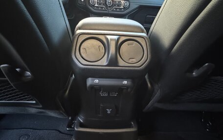 Jeep Wrangler, 2023 год, 7 100 000 рублей, 15 фотография