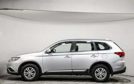 Mitsubishi Outlander III рестайлинг 3, 2019 год, 2 099 000 рублей, 9 фотография
