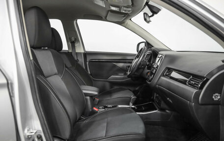 Mitsubishi Outlander III рестайлинг 3, 2019 год, 2 099 000 рублей, 21 фотография