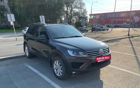 Volkswagen Touareg III, 2015 год, 3 300 000 рублей, 2 фотография