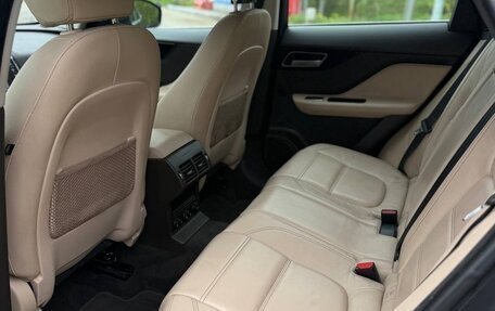 Jaguar F-Pace, 2018 год, 2 240 000 рублей, 8 фотография