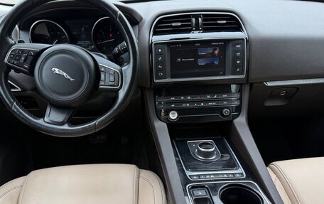 Jaguar F-Pace, 2018 год, 2 240 000 рублей, 7 фотография