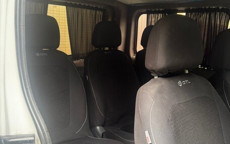 Renault Trafic, 2014 год, 1 850 000 рублей, 8 фотография