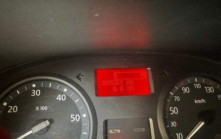 Renault Trafic, 2014 год, 1 850 000 рублей, 14 фотография