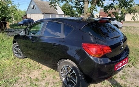 Opel Astra J, 2010 год, 570 000 рублей, 3 фотография