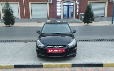 Hyundai Solaris II рестайлинг, 2011 год, 310 000 рублей, 2 фотография