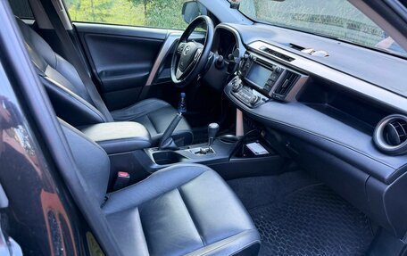 Toyota RAV4, 2015 год, 1 930 000 рублей, 8 фотография