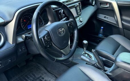 Toyota RAV4, 2015 год, 1 930 000 рублей, 11 фотография