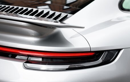Porsche 911, 2021 год, 21 000 000 рублей, 14 фотография