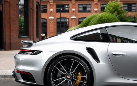 Porsche 911, 2021 год, 21 000 000 рублей, 16 фотография