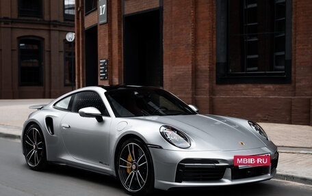 Porsche 911, 2021 год, 21 000 000 рублей, 17 фотография