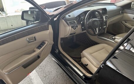 Mercedes-Benz E-Класс, 2013 год, 2 250 000 рублей, 6 фотография