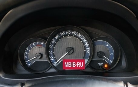 Toyota Auris II, 2013 год, 1 299 000 рублей, 13 фотография