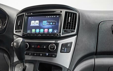 Hyundai Grand Starex Grand Starex I рестайлинг 2, 2016 год, 2 540 000 рублей, 9 фотография