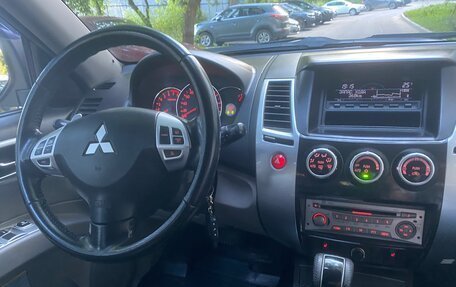 Mitsubishi Pajero Sport II рестайлинг, 2014 год, 1 800 000 рублей, 3 фотография