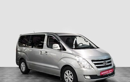 Hyundai Grand Starex Grand Starex I рестайлинг 2, 2016 год, 2 540 000 рублей, 2 фотография