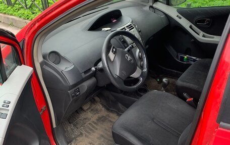 Toyota Yaris III рестайлинг, 2007 год, 300 000 рублей, 10 фотография