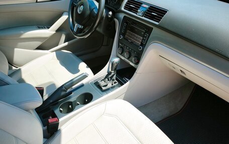Volkswagen Passat B7, 2015 год, 1 250 000 рублей, 11 фотография