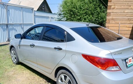 Hyundai Solaris II рестайлинг, 2011 год, 780 000 рублей, 5 фотография