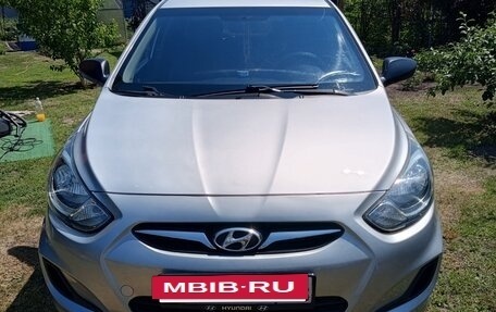 Hyundai Solaris II рестайлинг, 2011 год, 780 000 рублей, 4 фотография