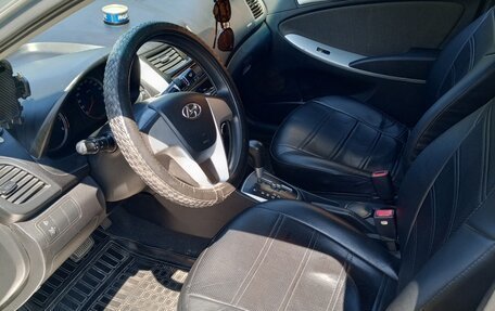 Hyundai Solaris II рестайлинг, 2011 год, 780 000 рублей, 14 фотография