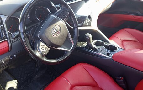 Toyota Camry, 2018 год, 2 750 000 рублей, 7 фотография