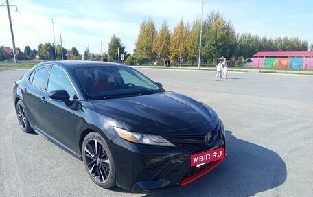 Toyota Camry, 2018 год, 2 750 000 рублей, 5 фотография