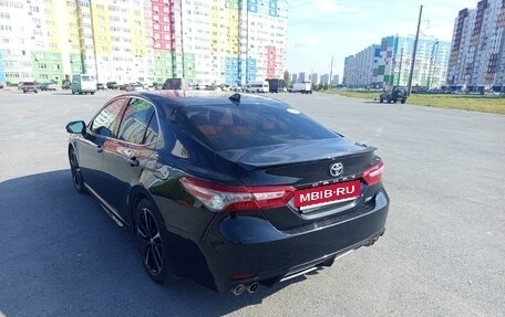Toyota Camry, 2018 год, 2 750 000 рублей, 8 фотография
