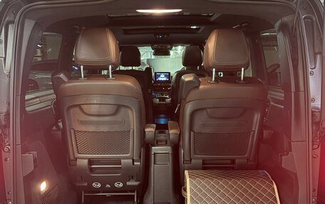 Mercedes-Benz V-Класс, 2018 год, 5 500 000 рублей, 12 фотография