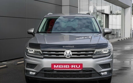 Volkswagen Tiguan II, 2018 год, 2 862 000 рублей, 3 фотография