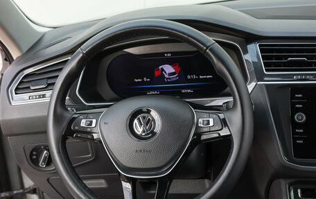 Volkswagen Tiguan II, 2018 год, 2 862 000 рублей, 16 фотография