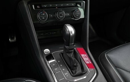 Volkswagen Tiguan II, 2018 год, 2 862 000 рублей, 17 фотография